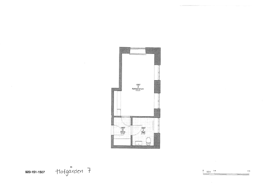 2D floorplan of an apartment with a combined living/bedroom, an entrance, and a bathroom.