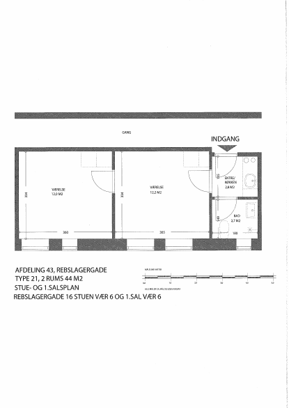 2D floor plan of a two-room apartment with an entrance, two rooms, a combined entrance/kitchenette, and a bathroom.