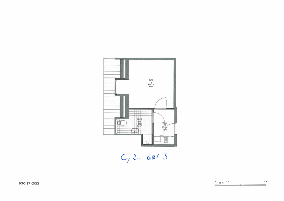 2D floor plan of an apartment, C, 2nd floor, door 3, showing a main room, bathroom, entrance, and kitchen.