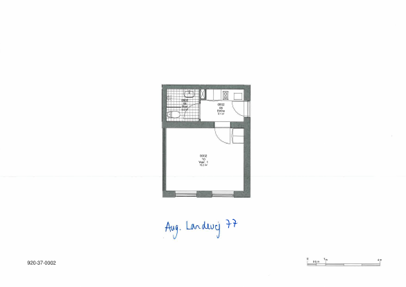 2D floor plan of an apartment at Aug. Landevej 77, showing a main room, bathroom, entrance, and kitchen.