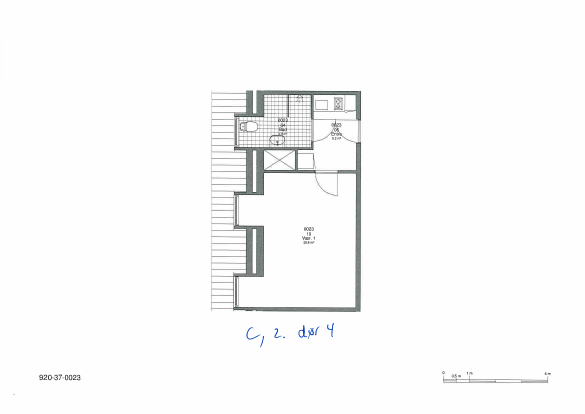 2D floor plan of an apartment, C, 2nd floor, door 4, showing a main room, bathroom, entrance, and kitchen.